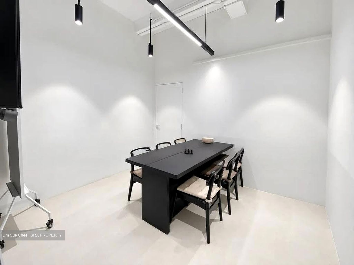 Liang Seah Place (D7), Office #632356541